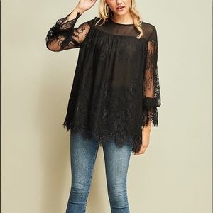 Lace scoop neck top